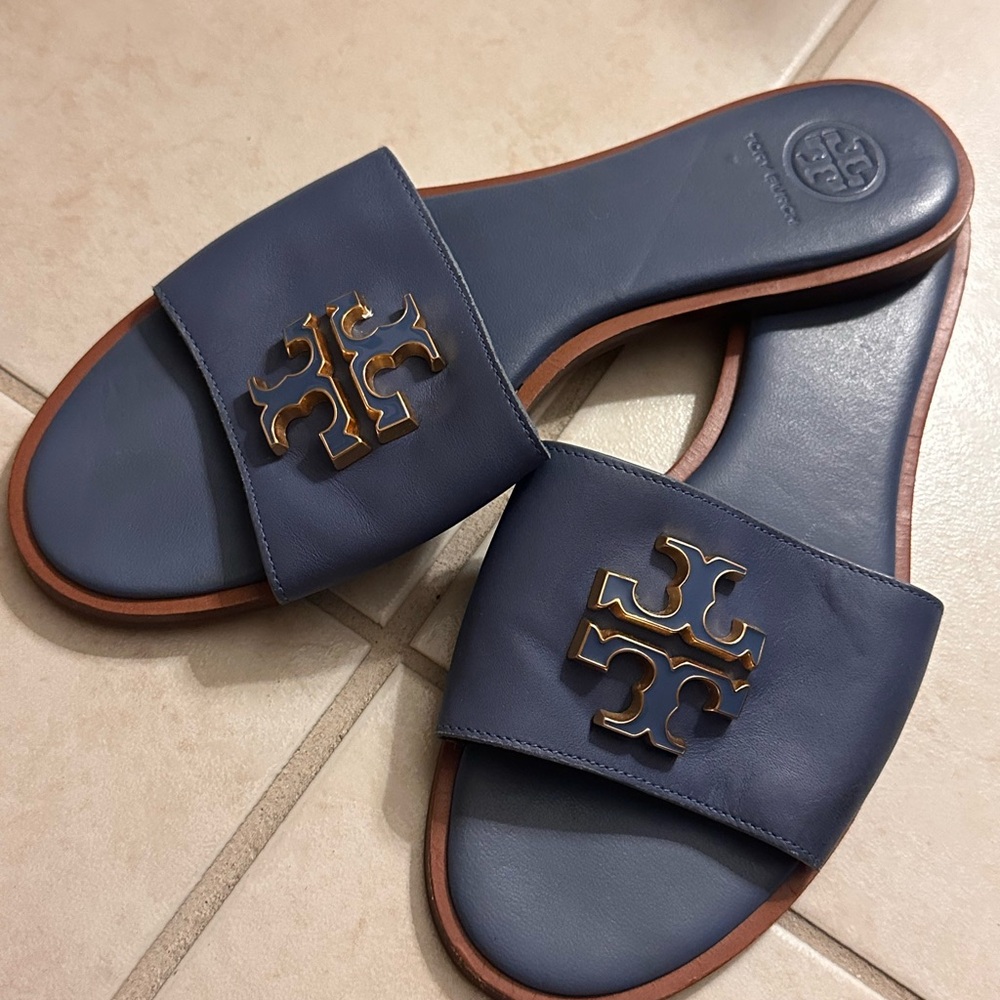 TORY BURCH| Everly Logo Slide Sandals - Picture 4 of 8